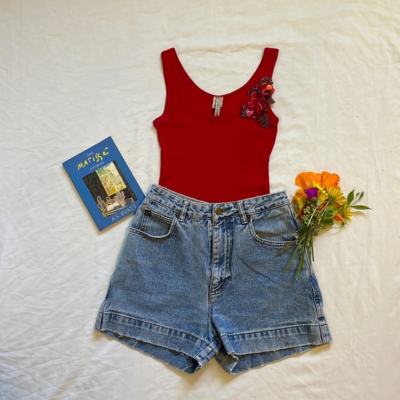 Vintage Ribbed Tank with Sequin Flower size XS - Picture 2 of 6